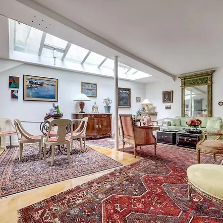 Galerie Des Arts - Elegant - By Mon Petit Fare Apartment *